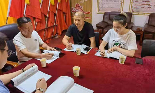 不忘初心，牢記黨恩。山東魯野鋼結構工程有限公司黨支部，開黨會感黨恩，重溫入黨誓言